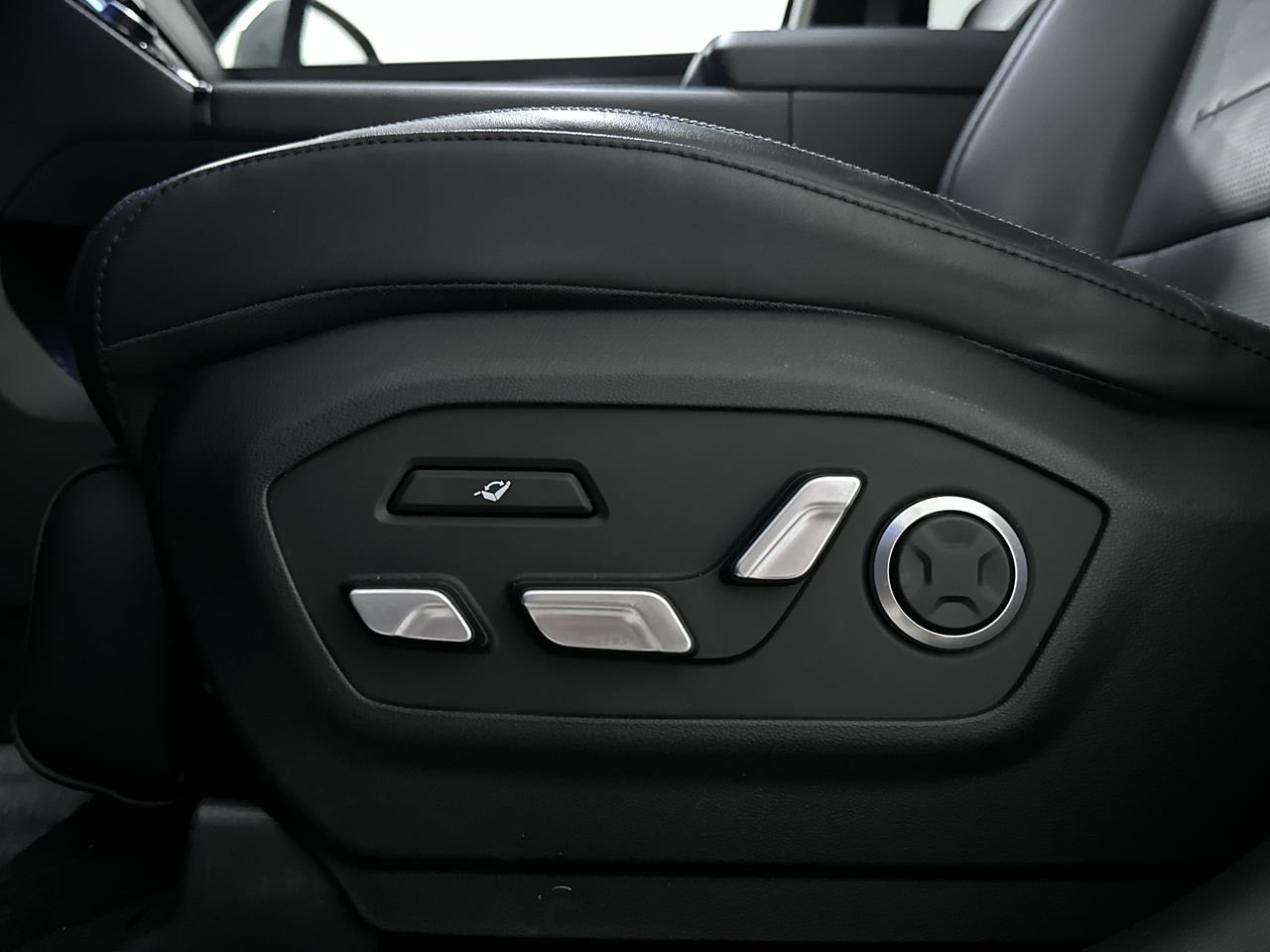 2024 Hyundai Santa Fe Ultimate Calligraphy, 温哥华, 全款车