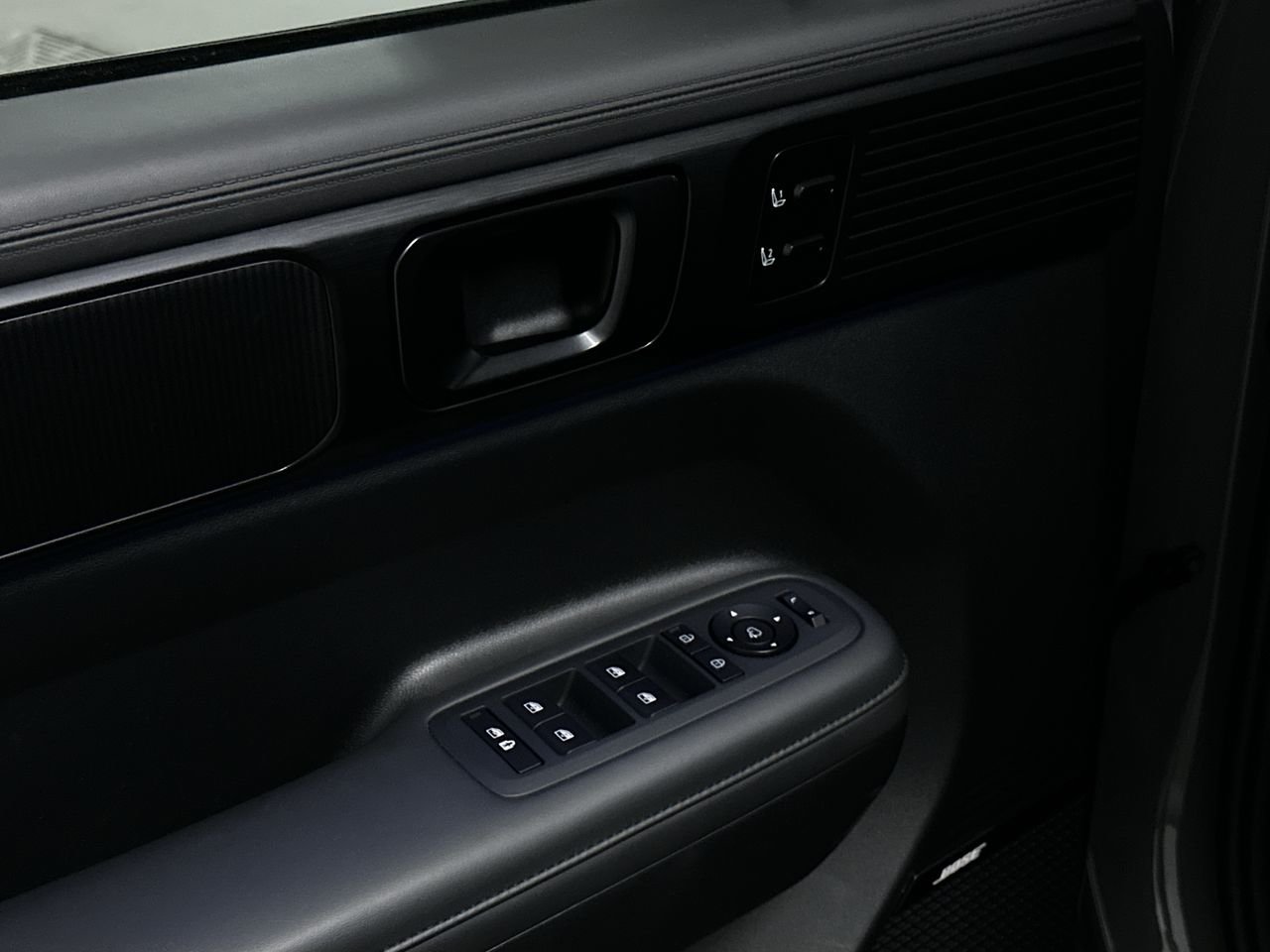 2024 Hyundai Santa Fe Ultimate Calligraphy, 温哥华, 全款车