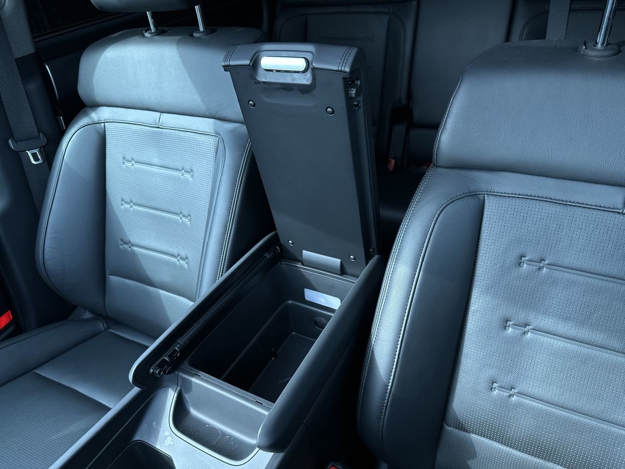 2024 Hyundai Santa Fe Luxury, Vancouver, Cash