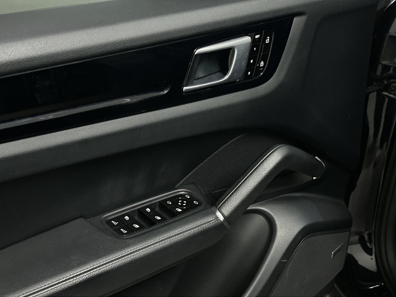 2019 Porsche Cayenne S, Vancouver, Cash