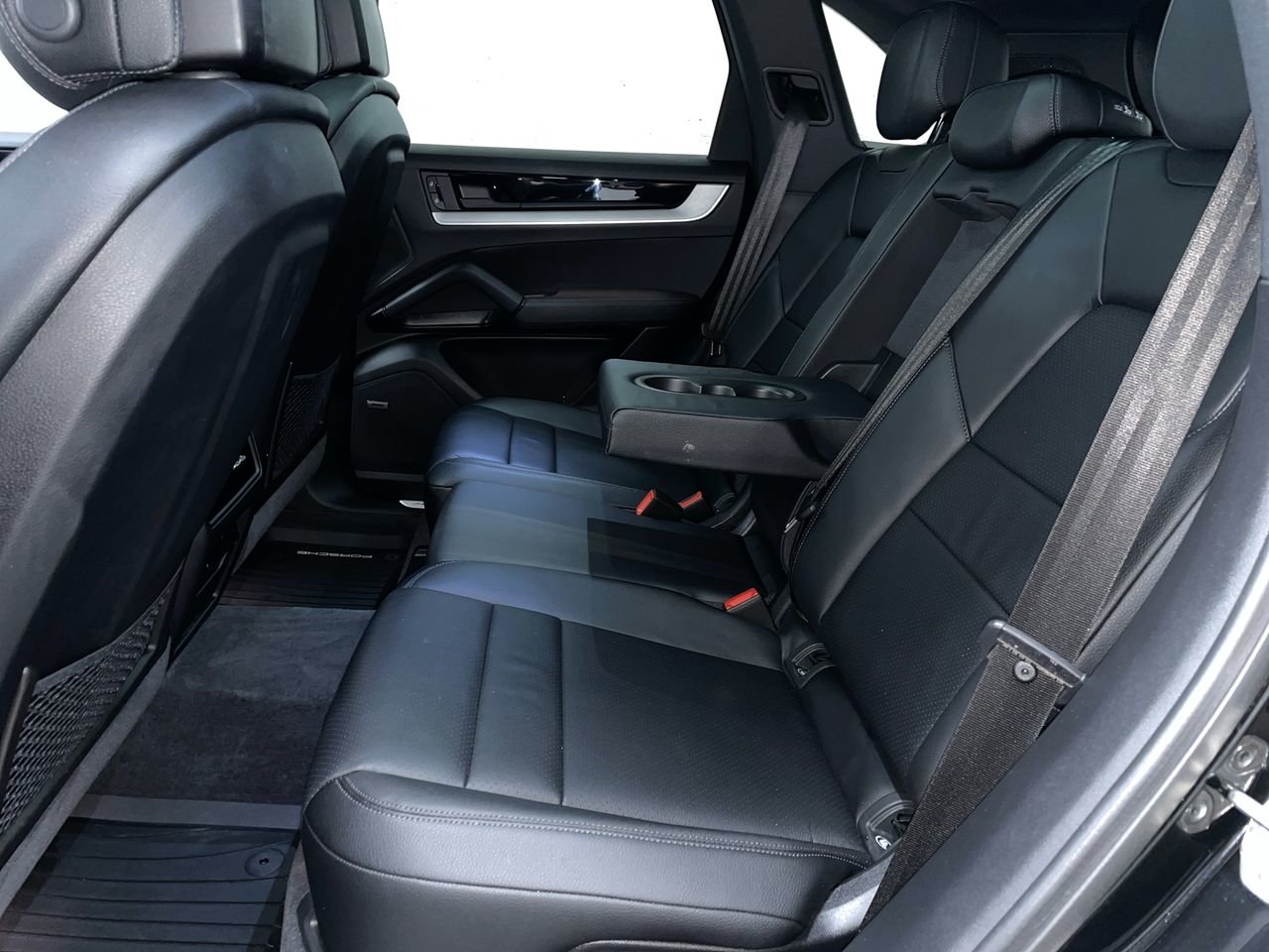 2024 Porsche Cayenne AWD, Vancouver, Cash