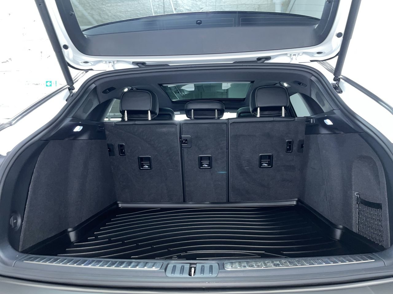 2023 Porsche Macan S, Vancouver, Cash