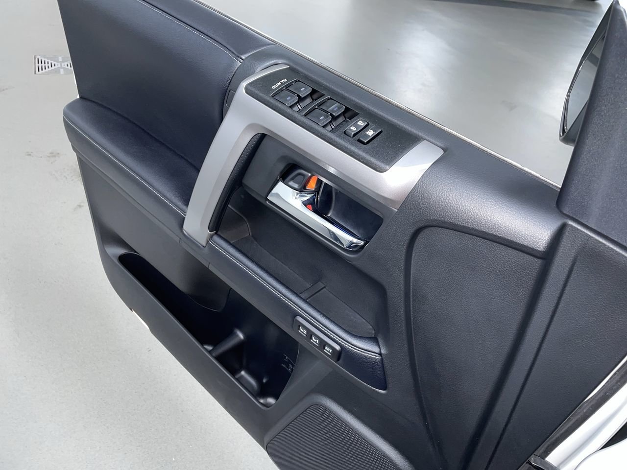 2019 Toyota 4Runner SR5, Vancouver, Cash
