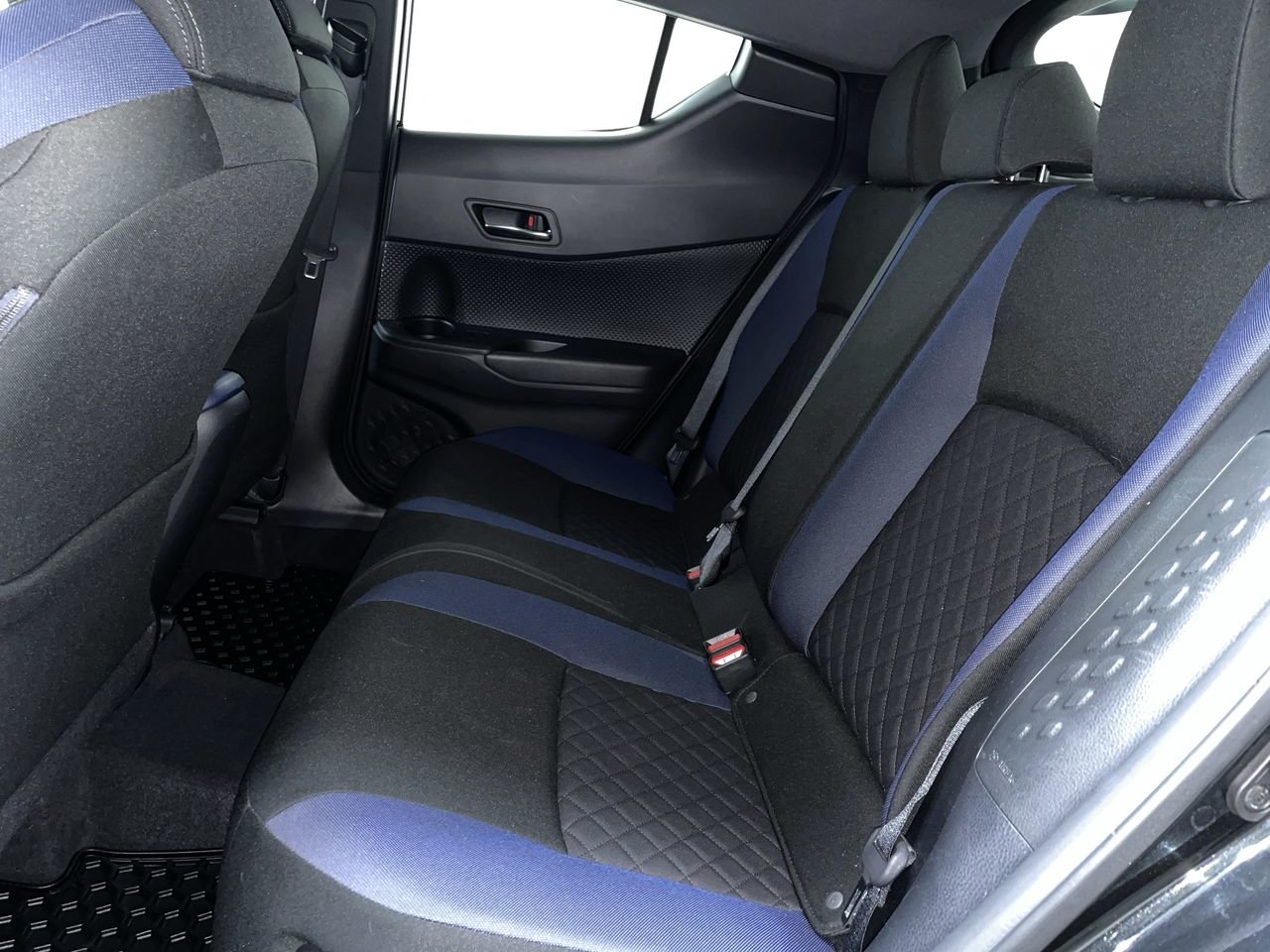 2021 Toyota C-HR XLE Premium, 温哥华, 全款车