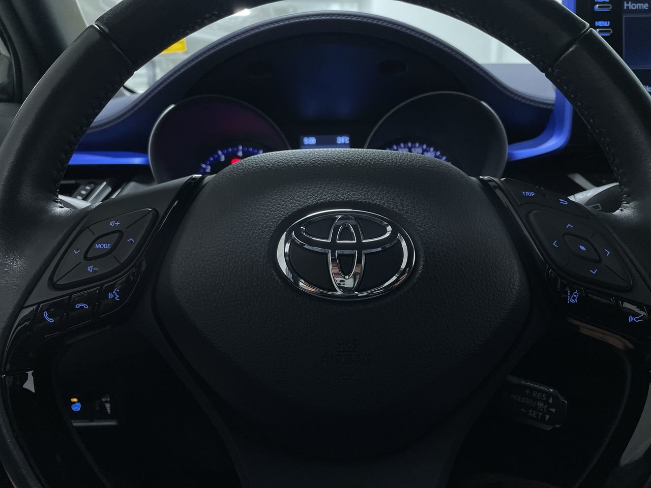 2021 Toyota C-HR XLE Premium, 温哥华, 全款车