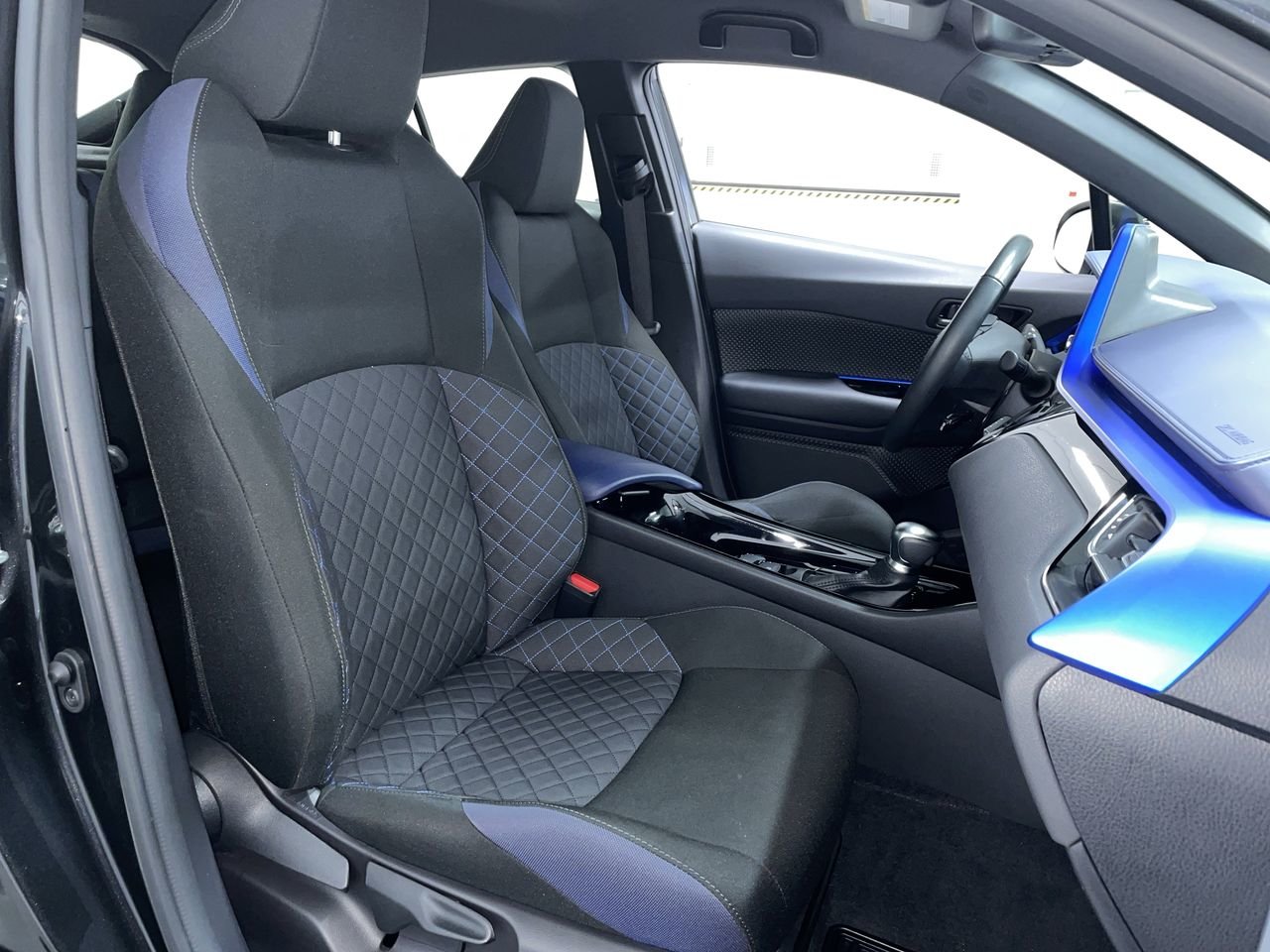 2021 Toyota C-HR XLE Premium, 温哥华, 全款车