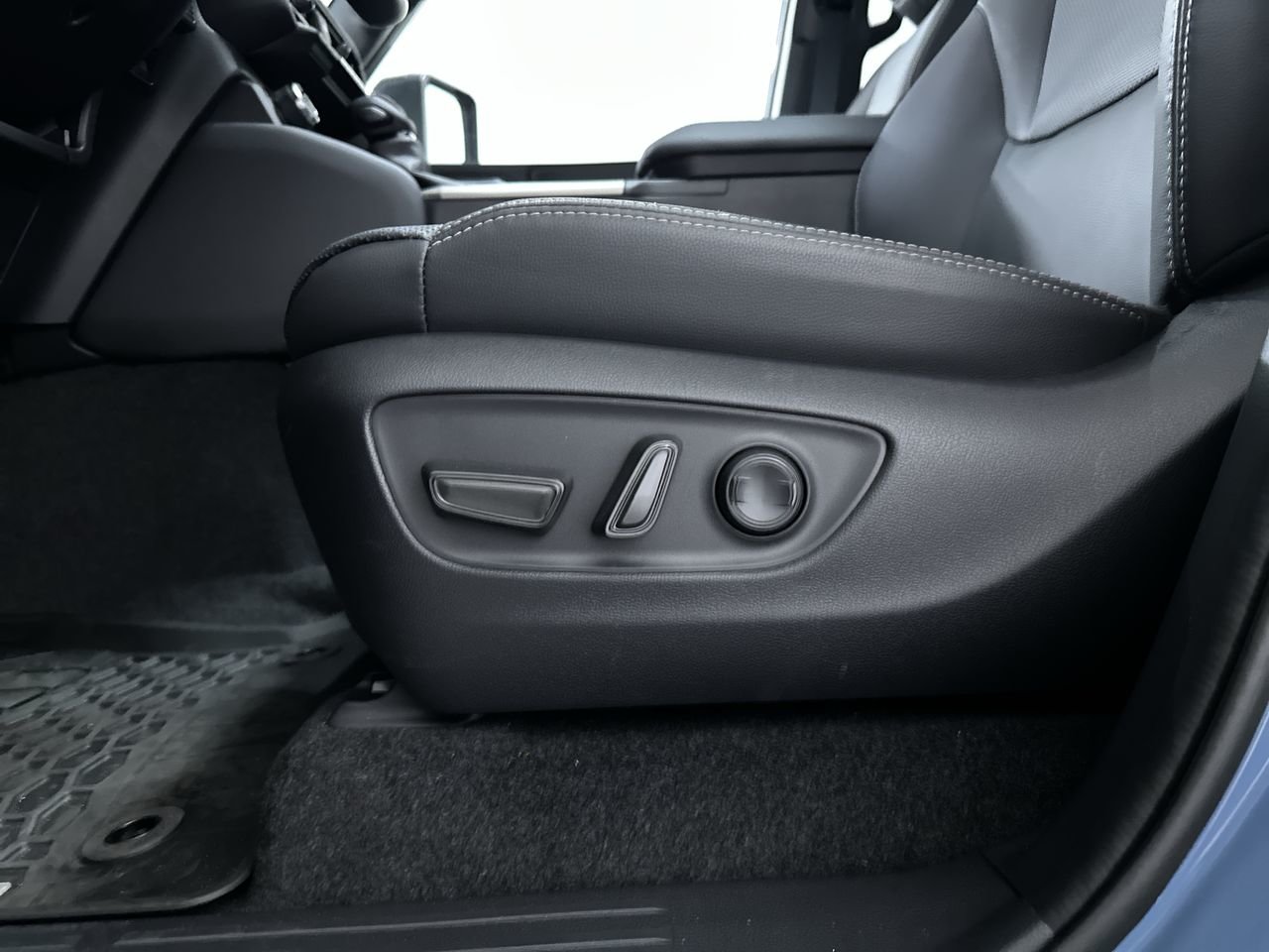 2025 Toyota Land Cruiser Premium, Vancouver, Cash