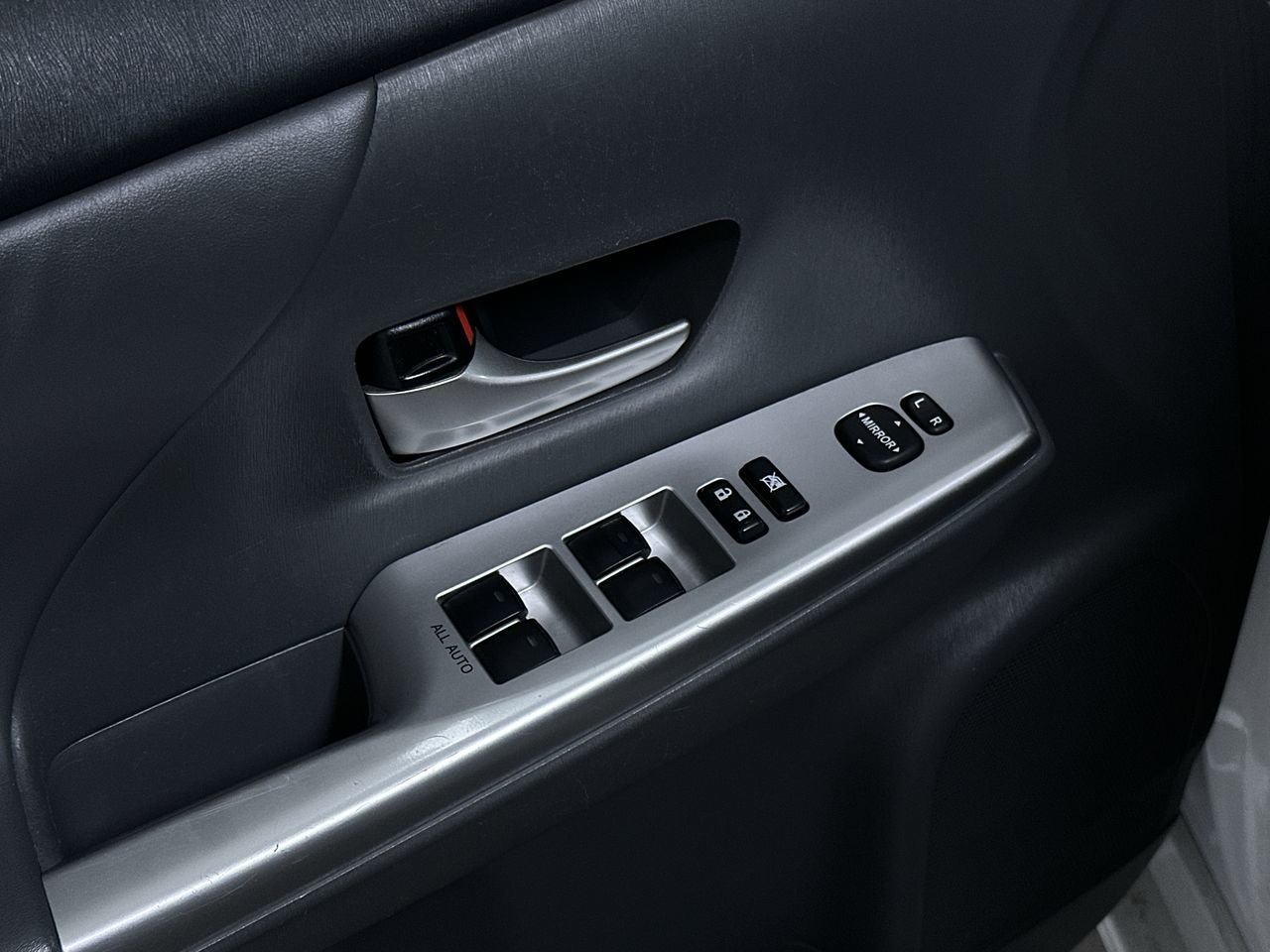 2013 Toyota Prius v CVT, 温哥华, 全款车