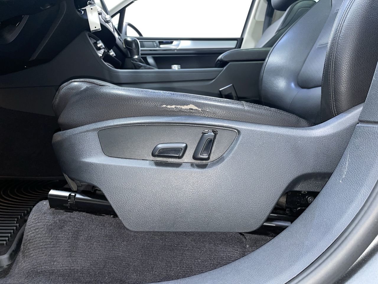 2016 Volkswagen Touareg 3.6L Sportline, 温哥华, 全款车