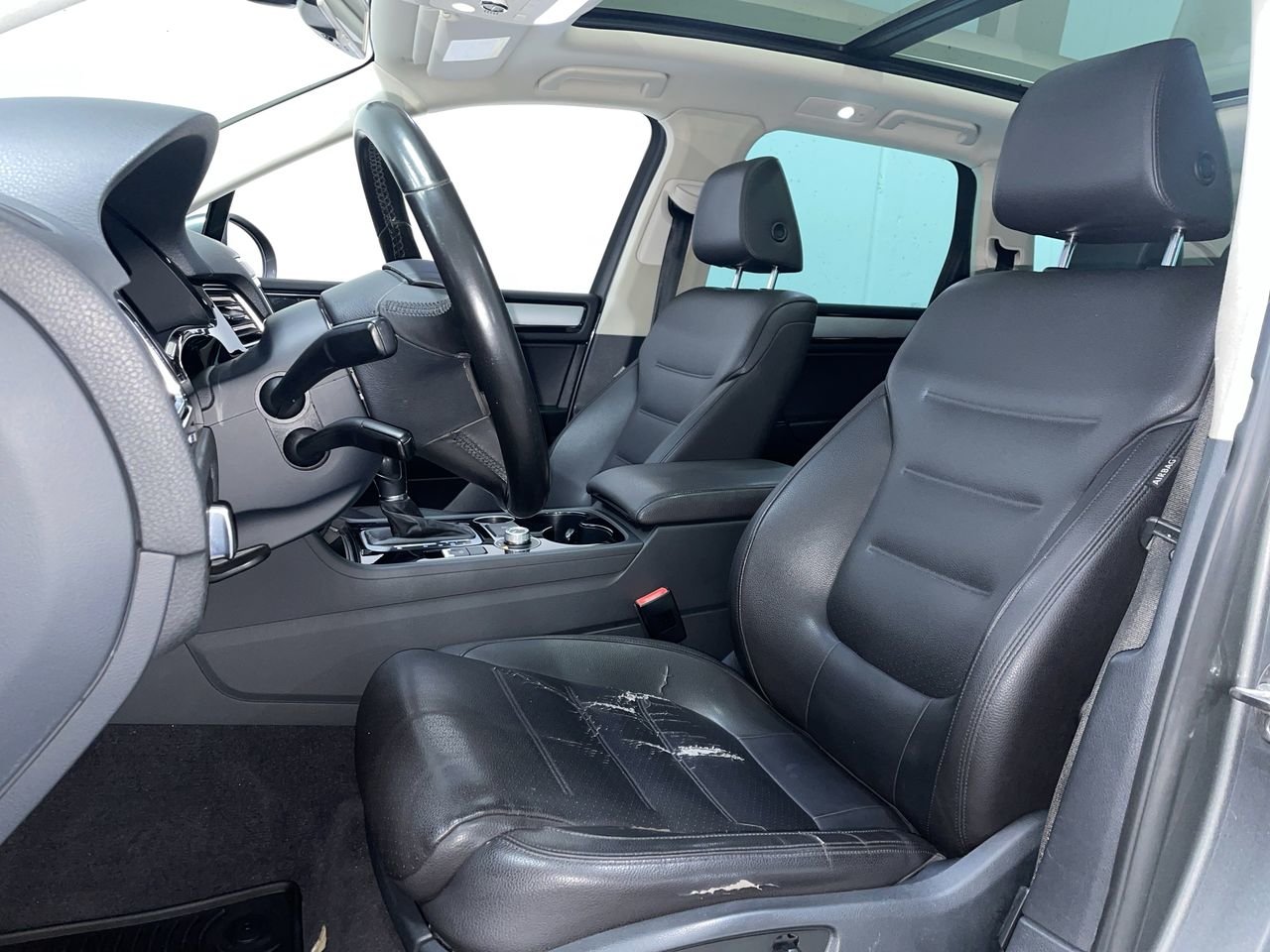 2016 Volkswagen Touareg 3.6L Sportline, 温哥华, 全款车