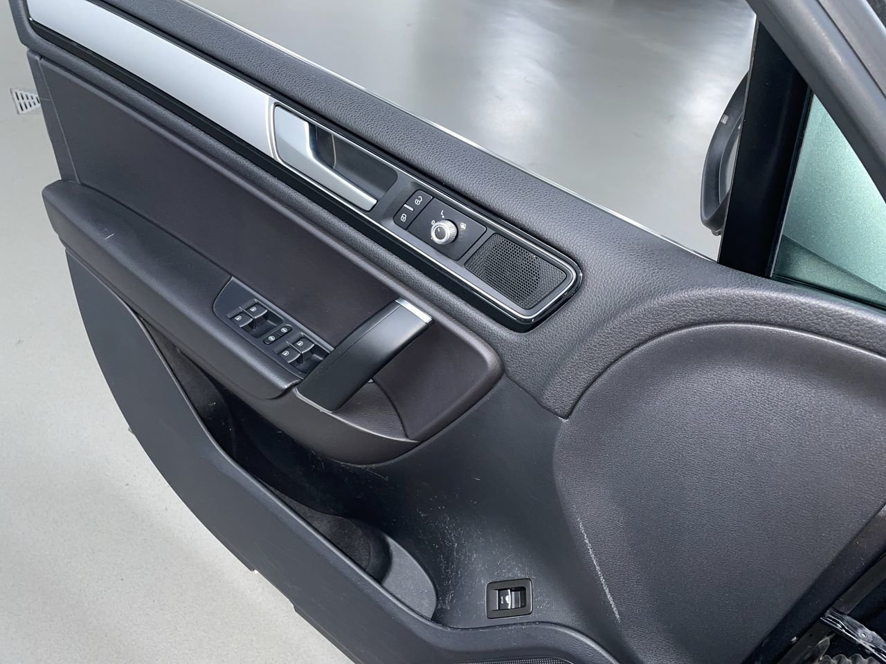 2016 Volkswagen Touareg 3.6L Sportline, 温哥华, 全款车