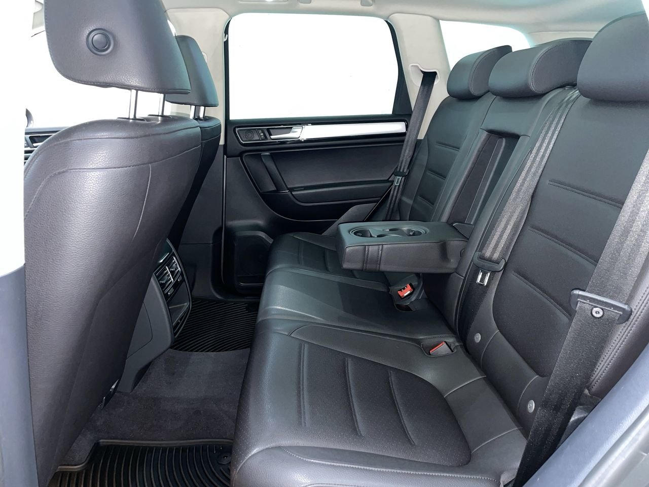 2016 Volkswagen Touareg 3.6L Sportline, 温哥华, 全款车