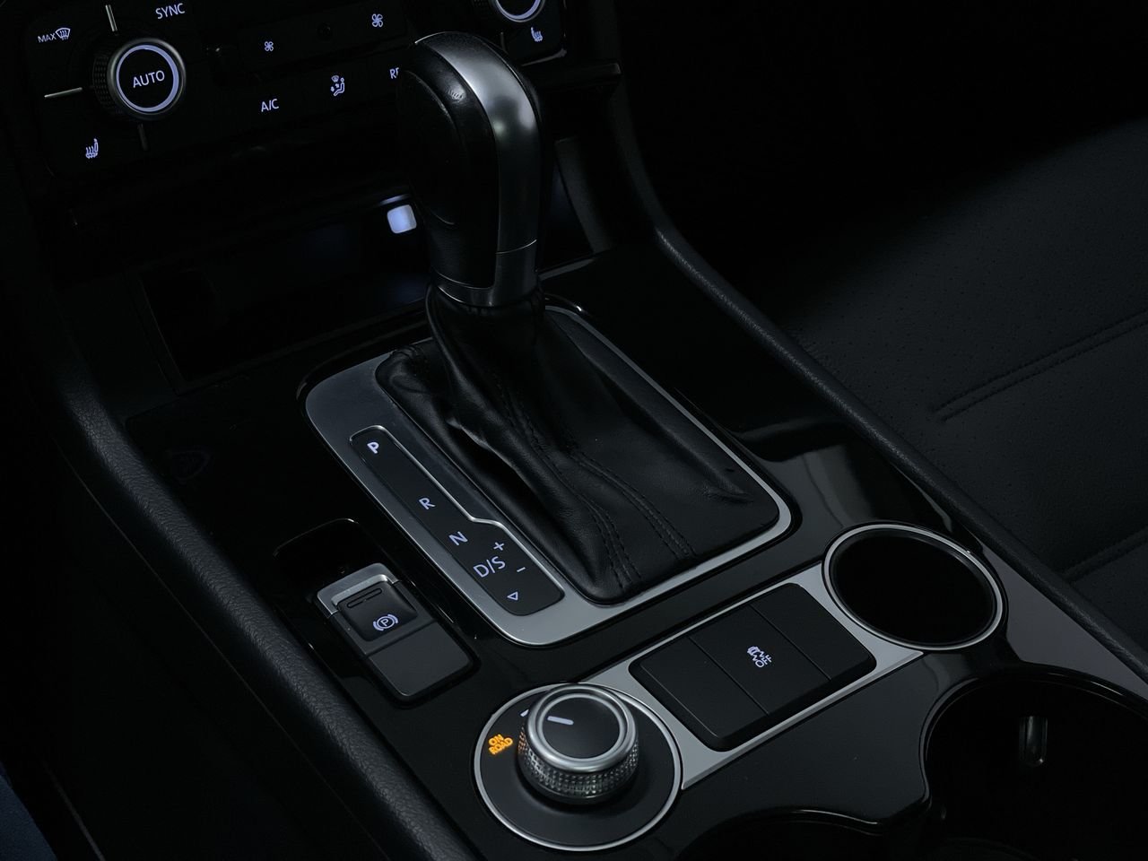 2016 Volkswagen Touareg 3.6L Sportline, 温哥华, 全款车