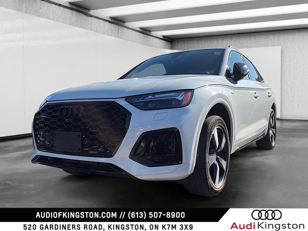 GLACIER WHITE METALLIC 2024 Audi Q5 Sportback Sedan Automatic