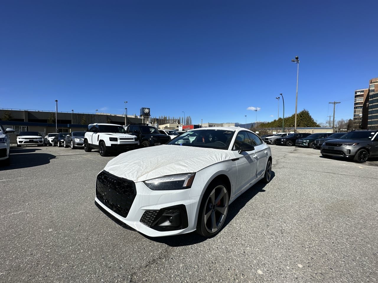 New 2023 Glacier white metallic Audi Progressiv image 3
