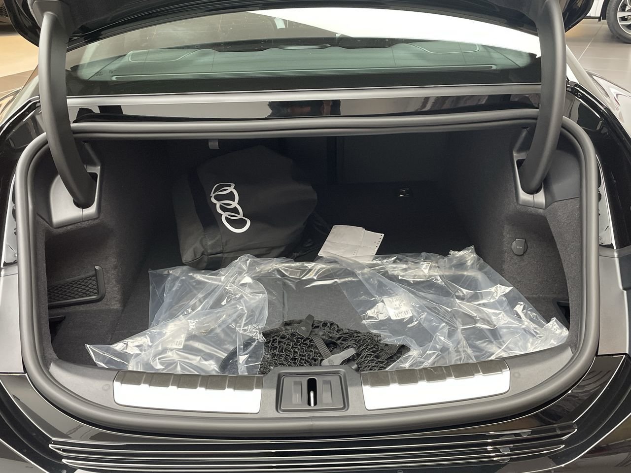New 2023 Mythos black metallic Audi Quattro image 32