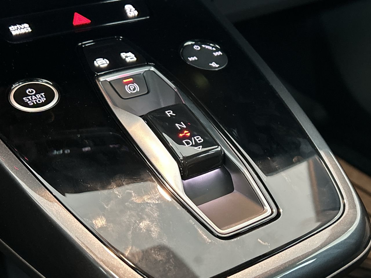 New 2023 Pebble grey Audi Quattro image 29