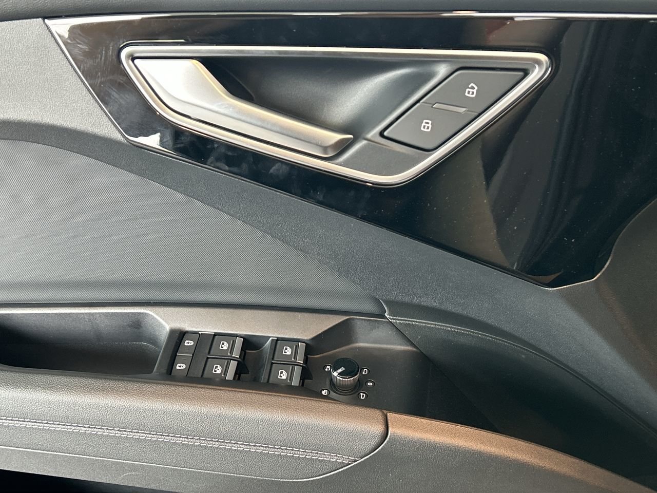 New 2023 Pebble grey Audi Quattro image 22