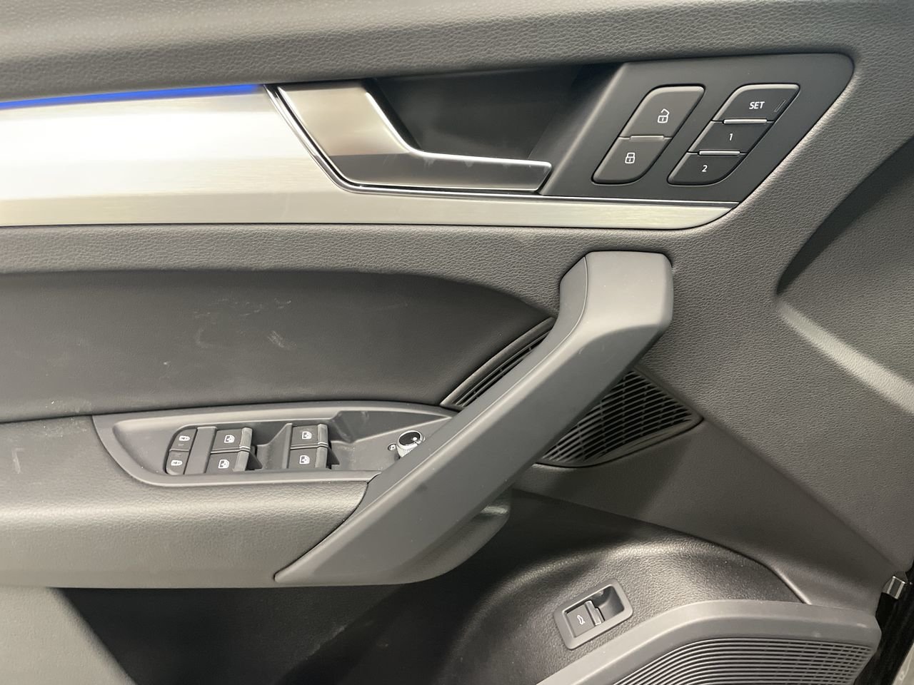 Certified Used 2023 Daytona grey pearl effect Audi Technik image 21