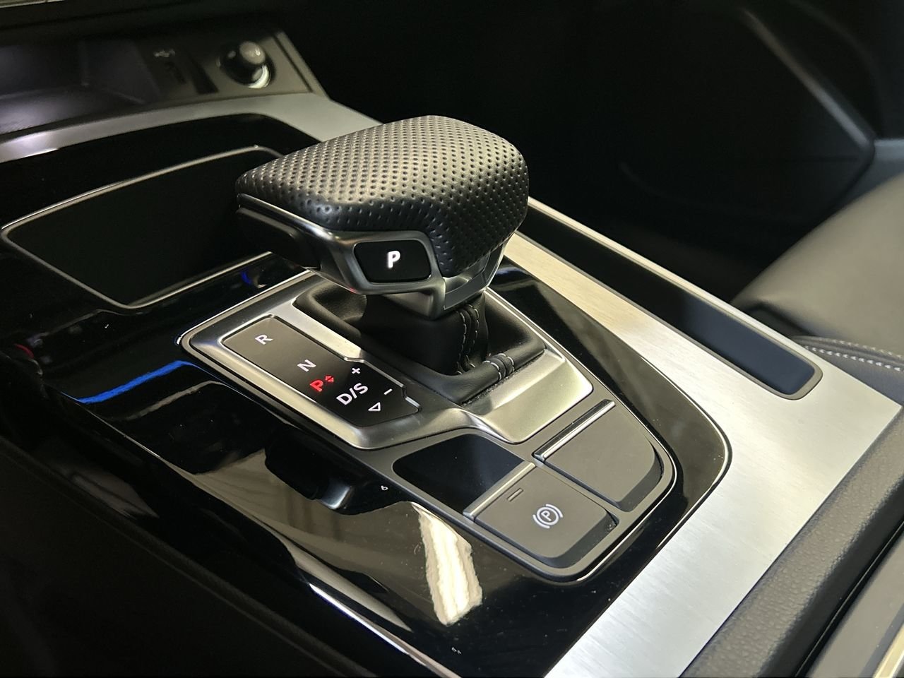 Certified Used 2023 Daytona grey pearl effect Audi Progressiv image 28