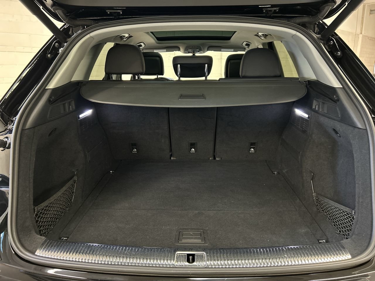 Used 2018 Brilliant Black Audi Progressiv image 32