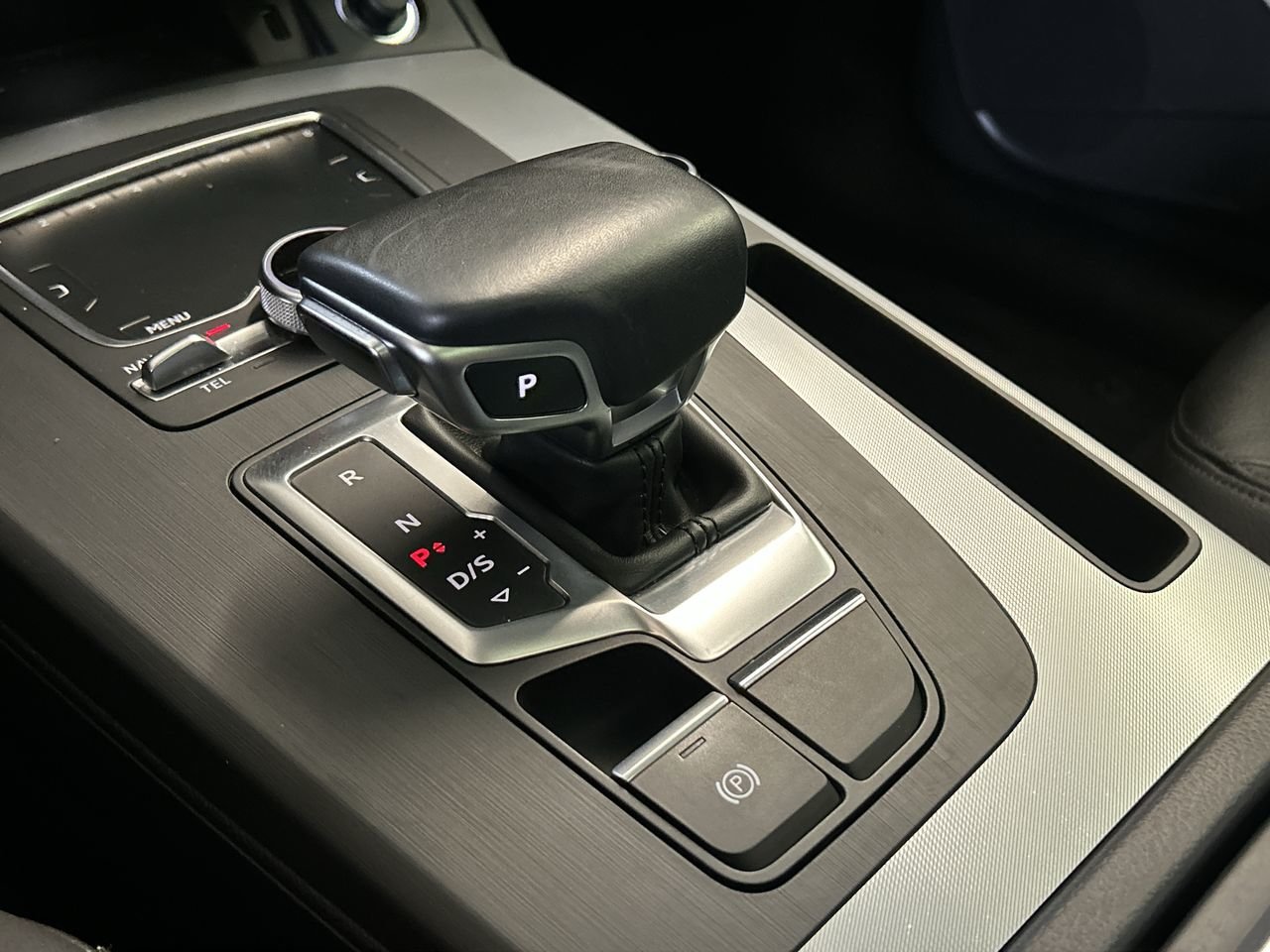 Used 2018 Brilliant Black Audi Progressiv image 28