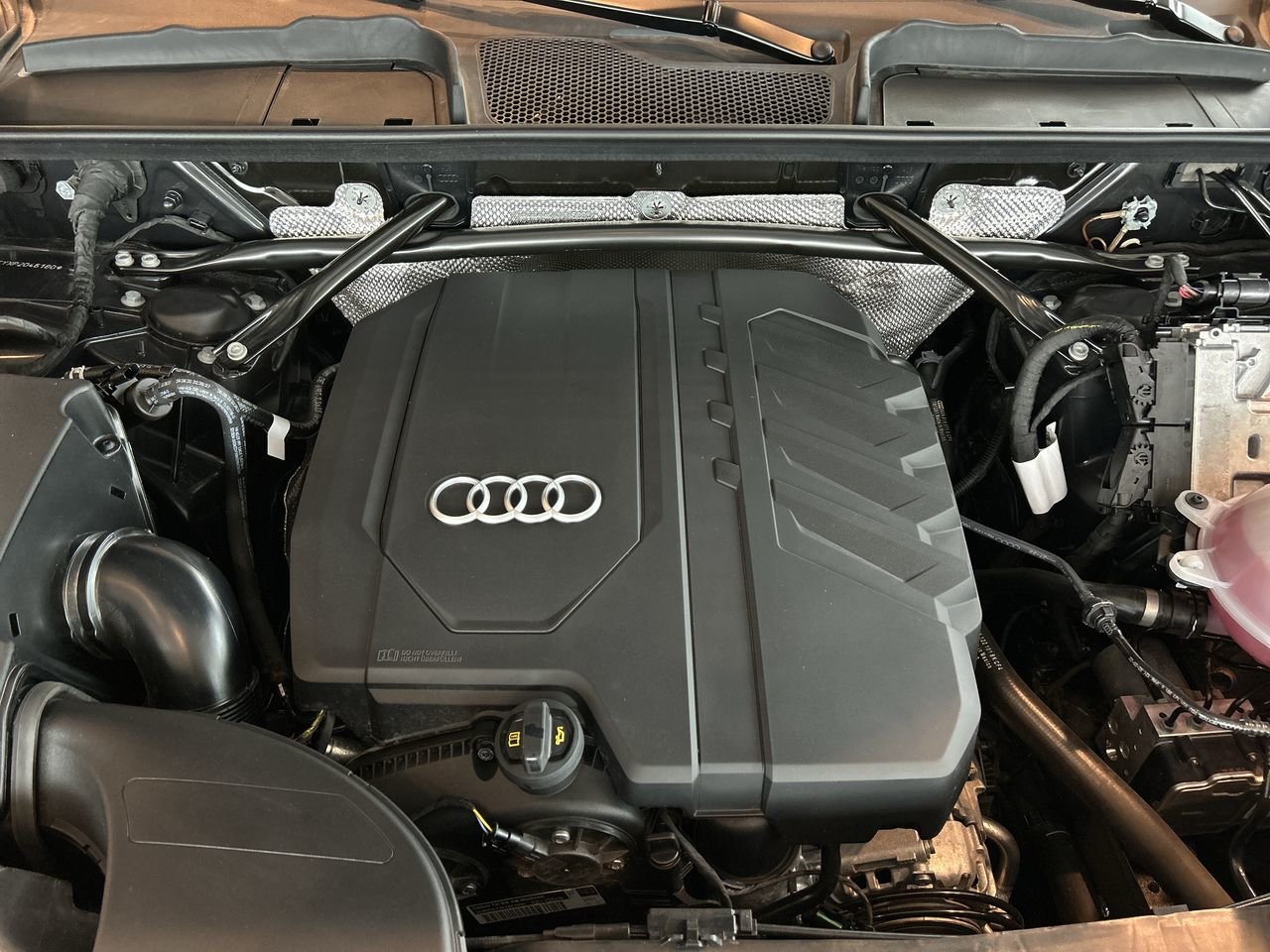 Certified Used 2023 Mythos black metallic Audi Technik image 34