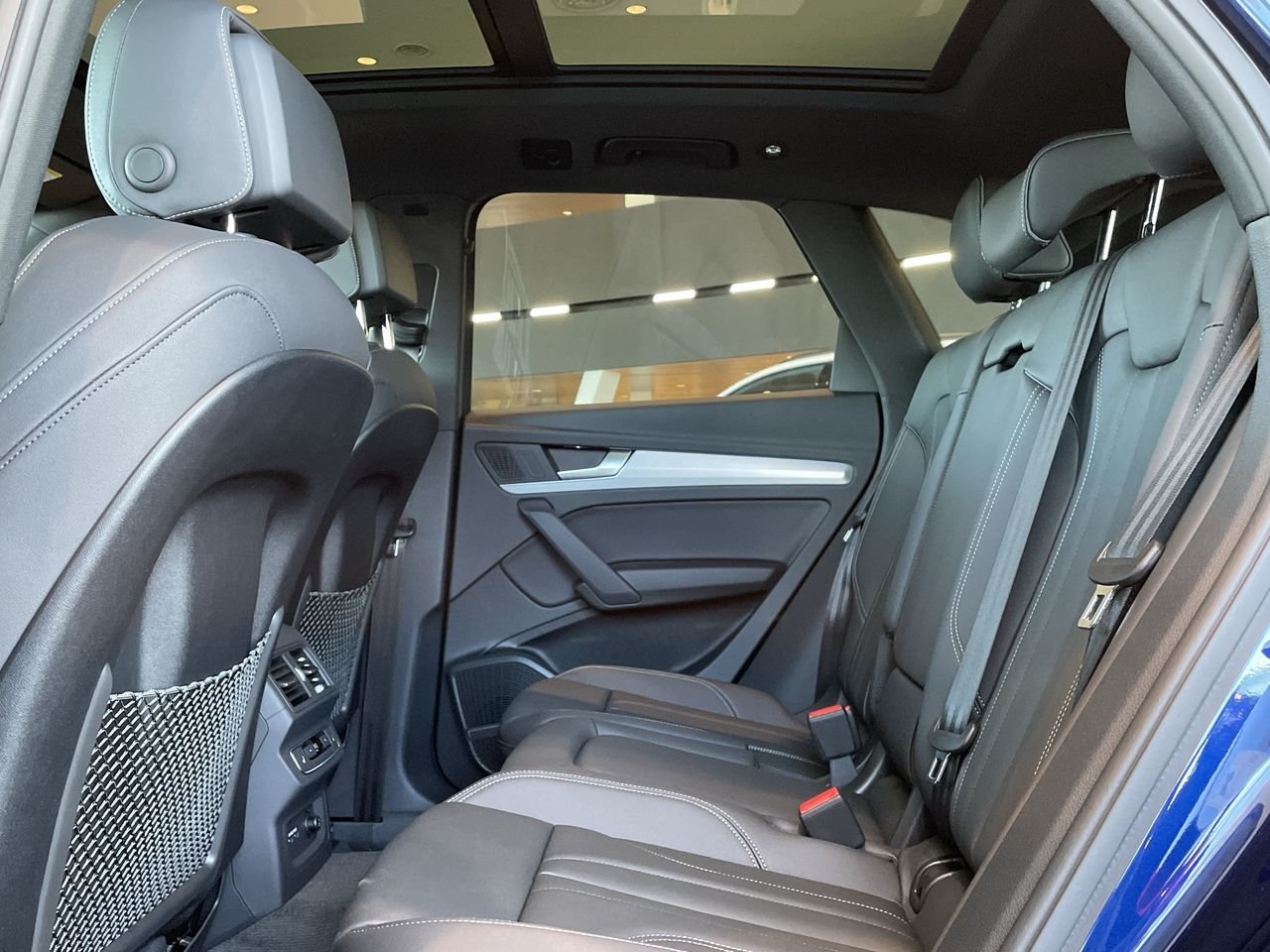 New 2023 Navarra blue metallic Audi Technik 45 TFSI quattro image 4
