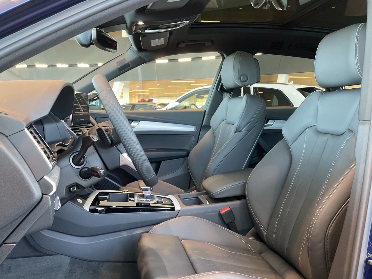 New 2023 Navarra blue metallic Audi Technik 45 TFSI quattro image 5