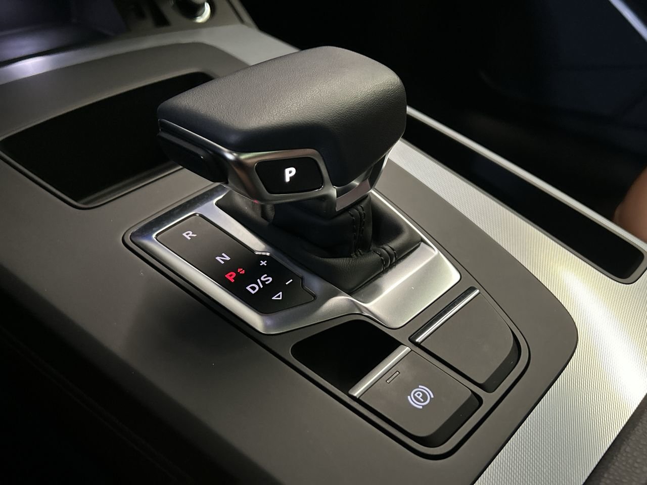Certified Used 2023 Daytona grey pearl effect Audi Progressiv image 28