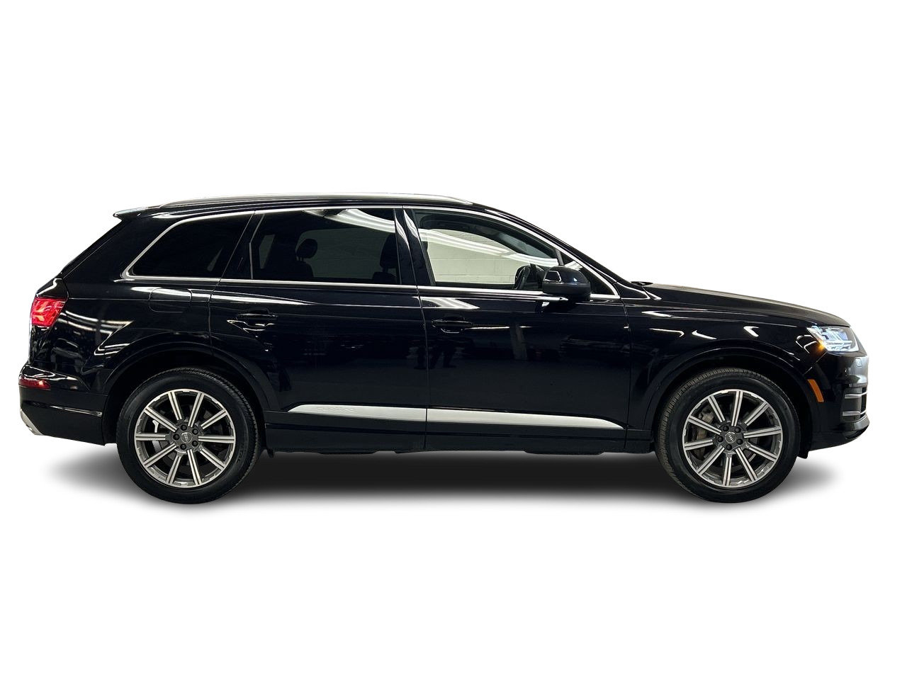 Certified Used 2019 Orca Black Met Audi Technik image 12