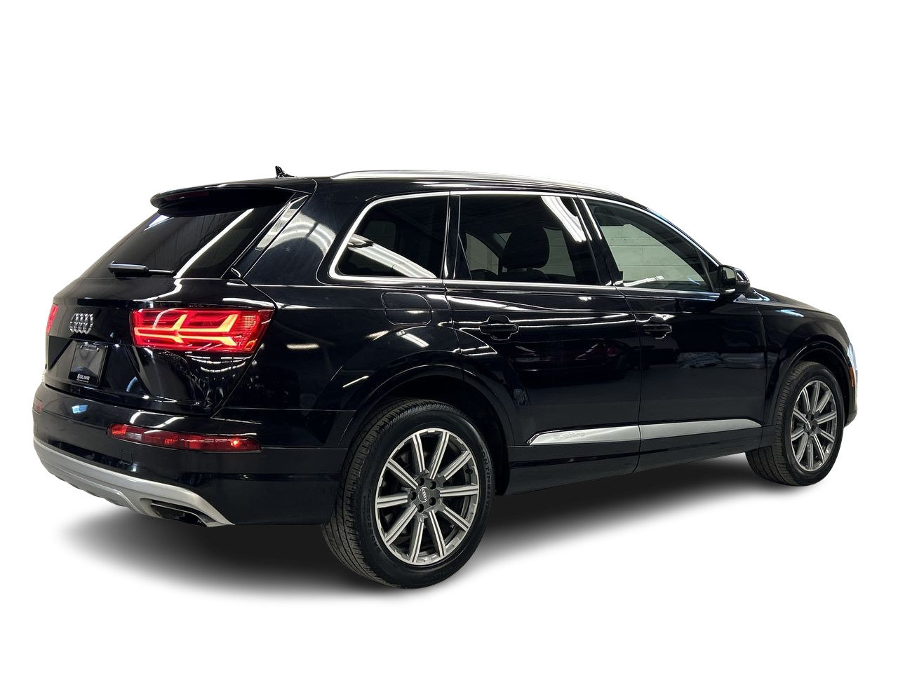 Certified Used 2019 Orca Black Met Audi Technik image 11
