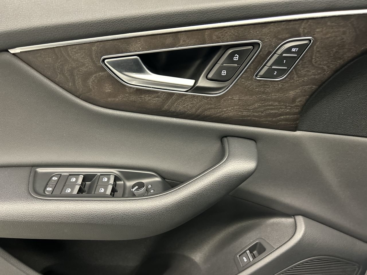 Used 2019 Daytona Grey Pearl Audi Progressiv image 21