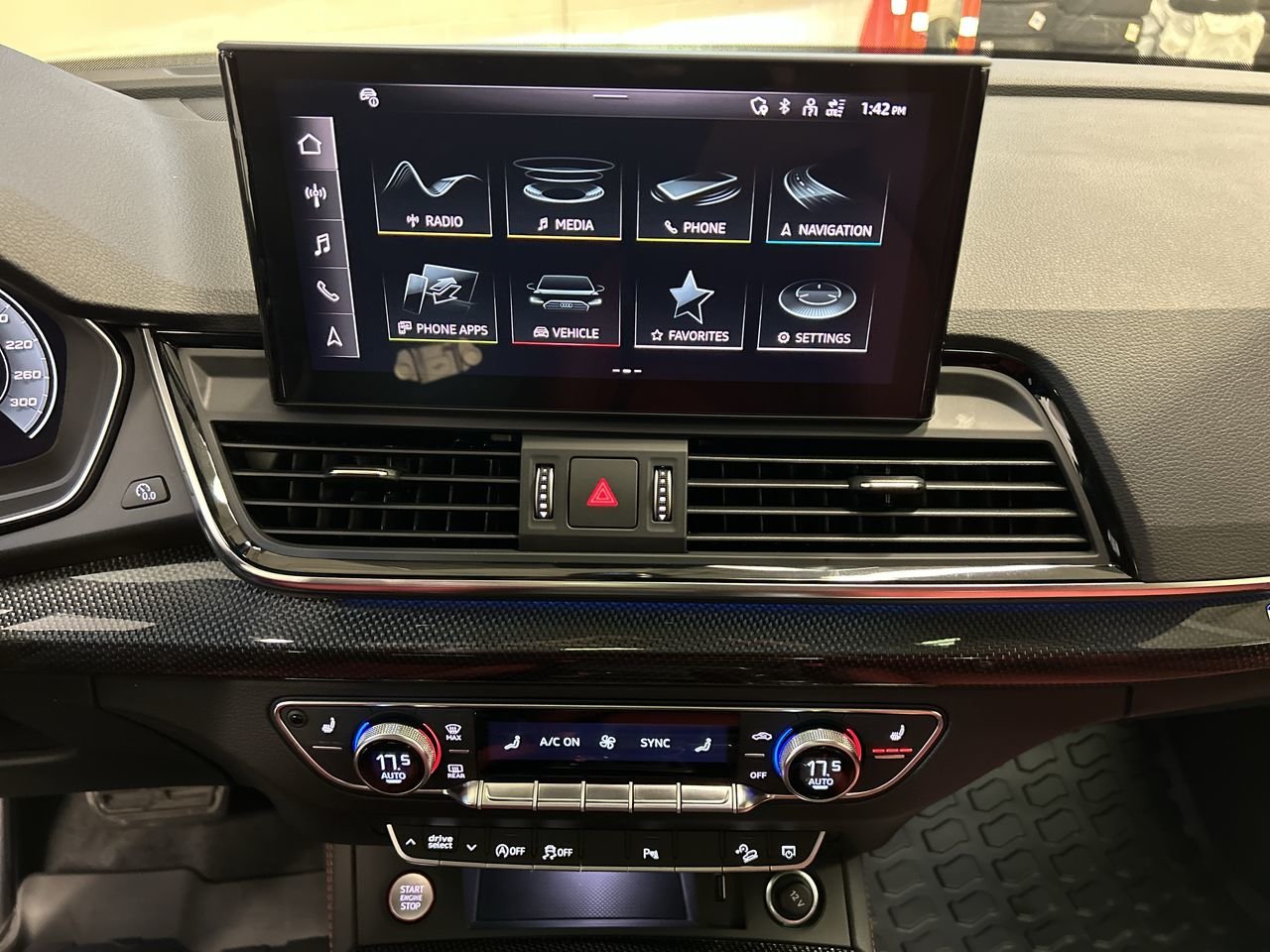 New 2023 Chronos grey metallic Audi Technik image 30