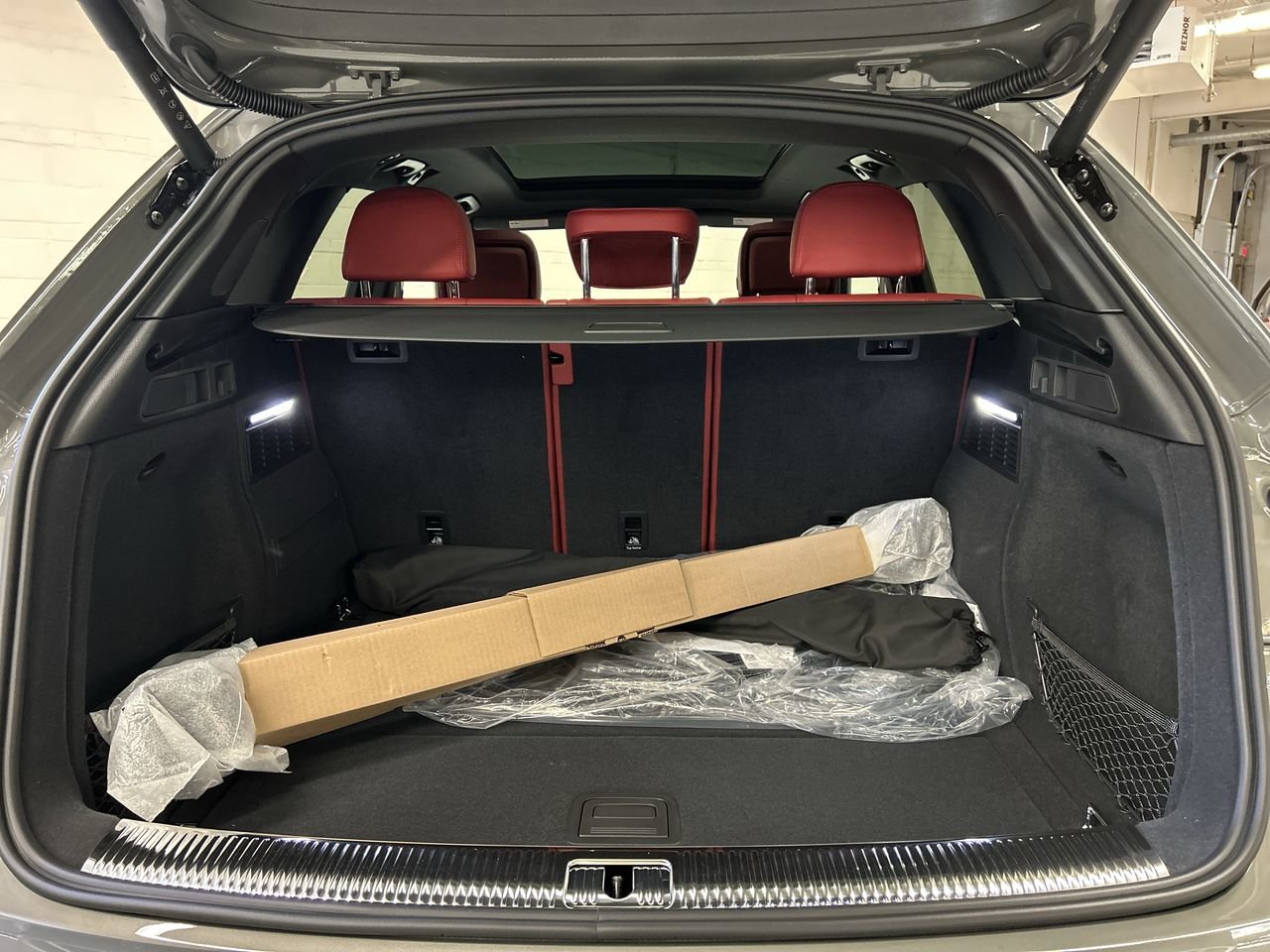 New 2023 Chronos grey metallic Audi Technik image 33