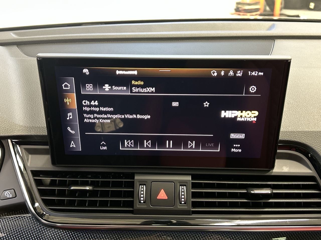 New 2023 Chronos grey metallic Audi Technik image 25