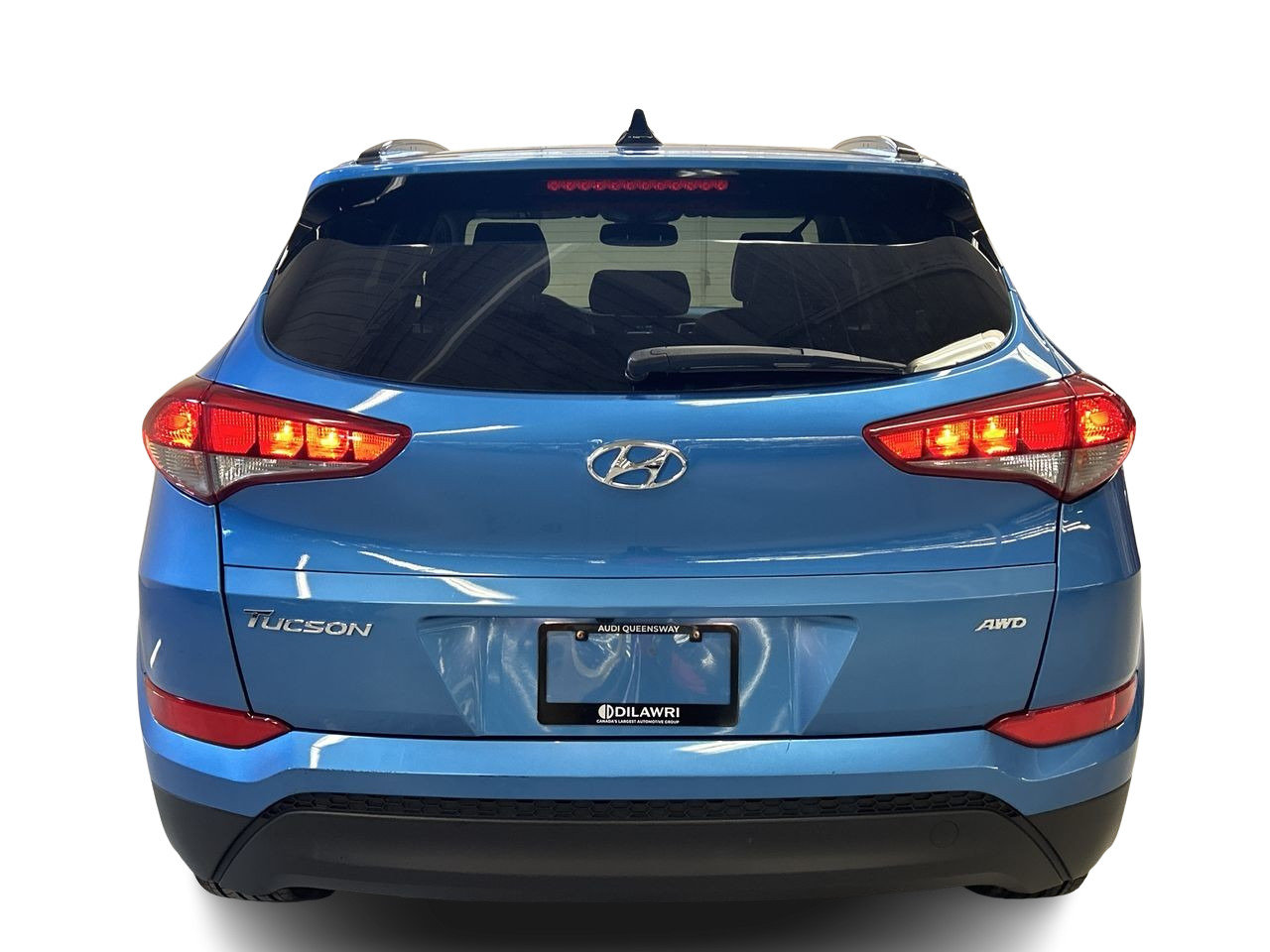 Used 2016 Caribbean Blue Hyundai AWD image 8