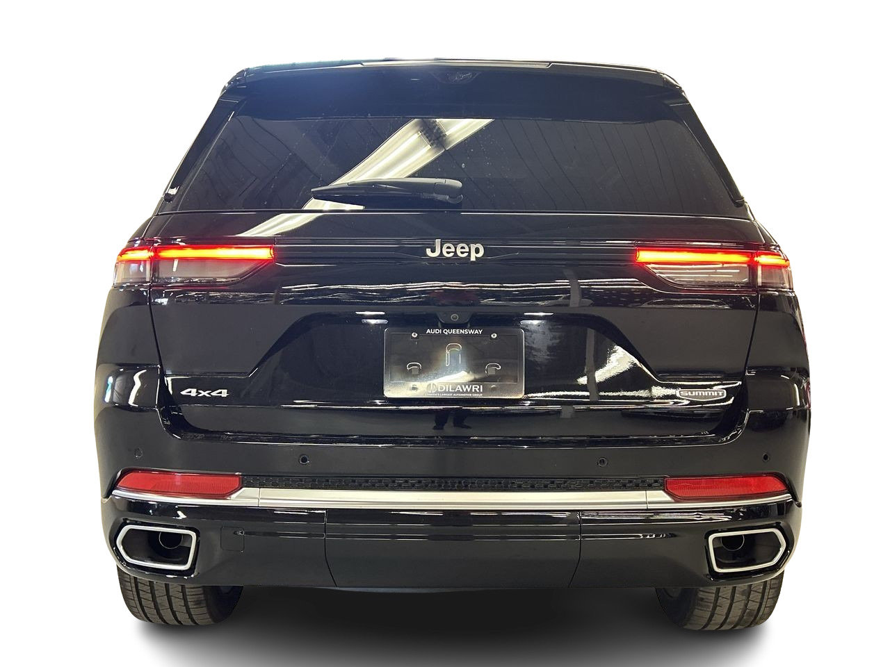 Used 2023 Diamond Black Crystal P.C. Jeep Summit image 8