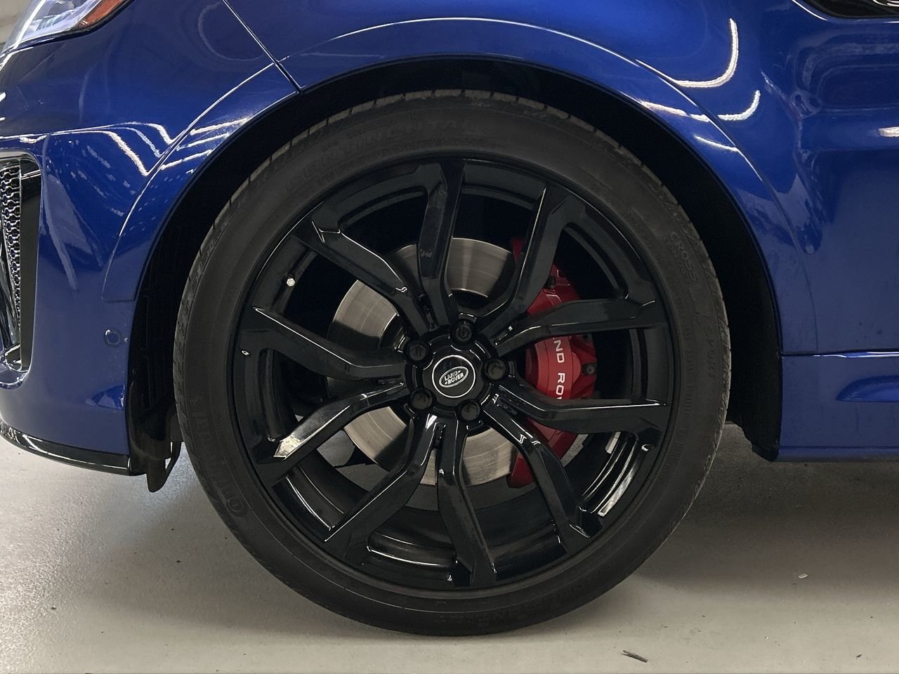 Used 2020 Estoril Blue Land Rover V8 Supercharged SVR image 18