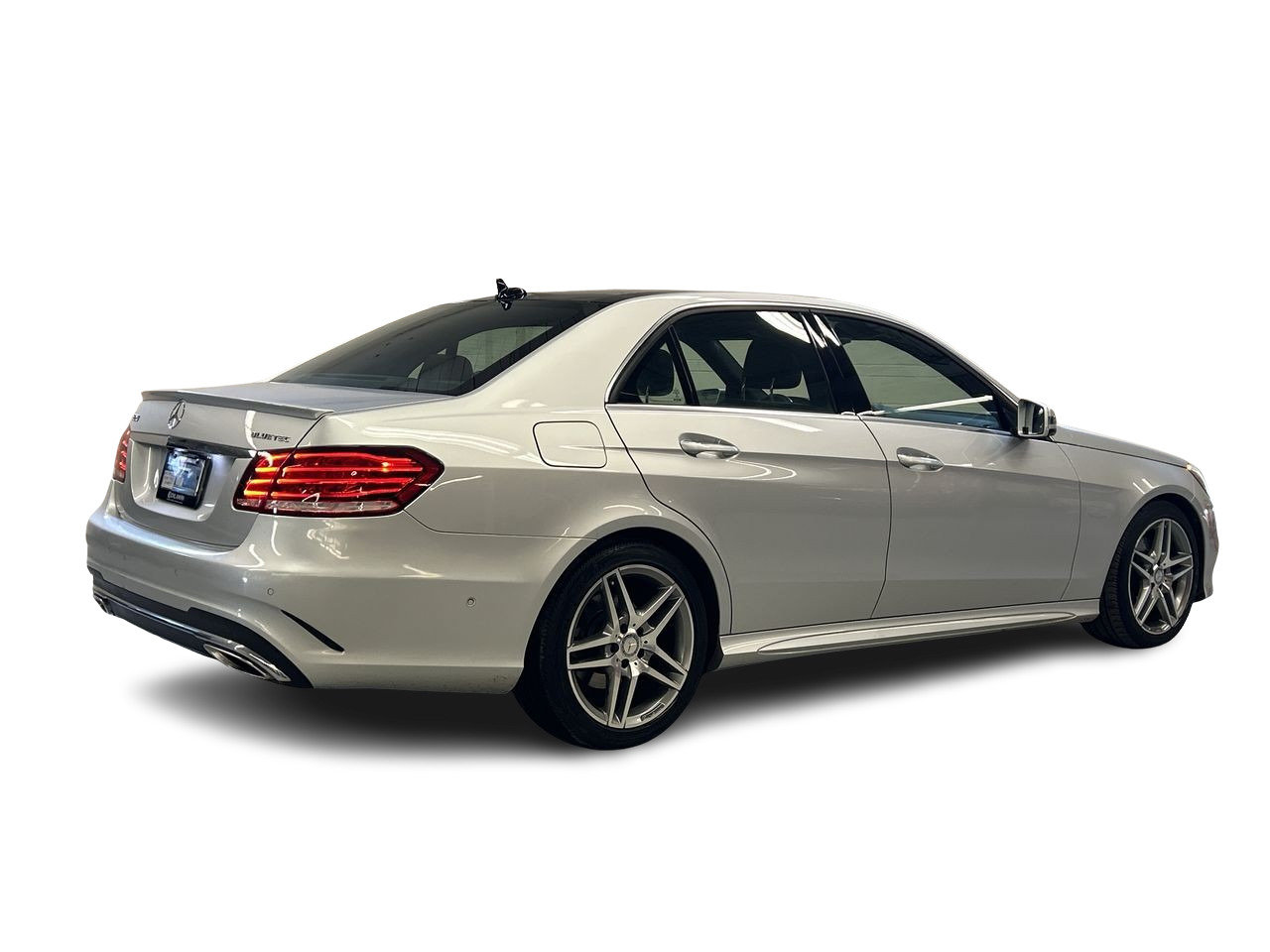 Used 2016 Iridium Silver Met Mercedes-Benz BlueTEC 4MATIC image 11