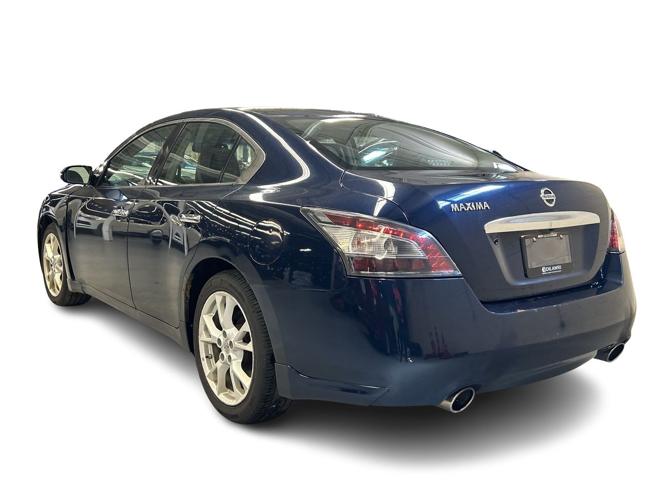 Used 2014 Navy Blue Nissan SV CVT image 6