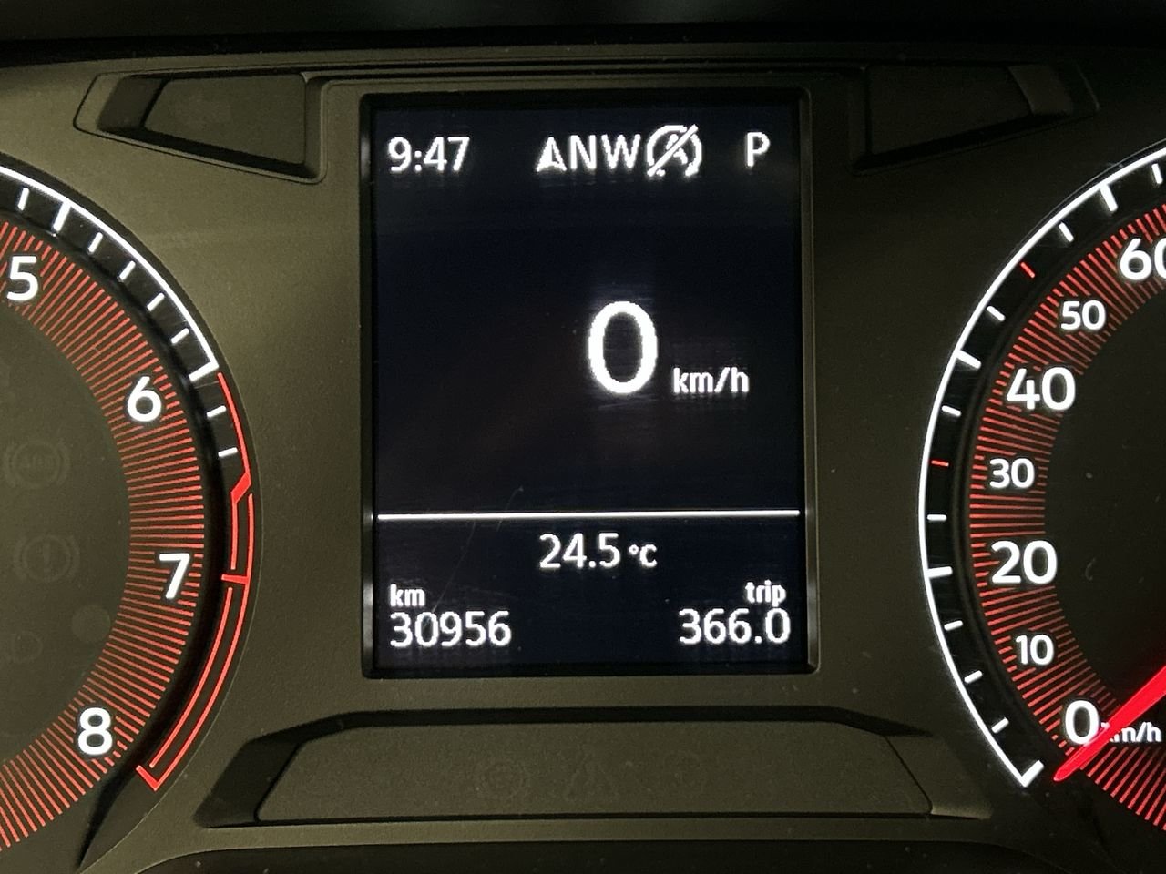 Used 2020 Platinum Grey Met Volkswagen Highline image 23