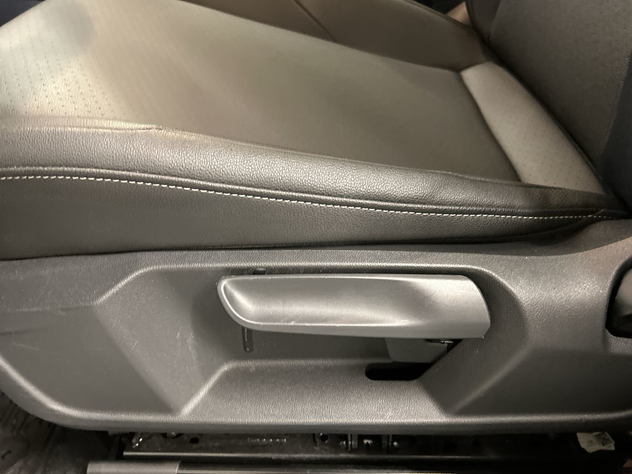 Used 2021 Pyrite Silver Met Volkswagen Highline image 20