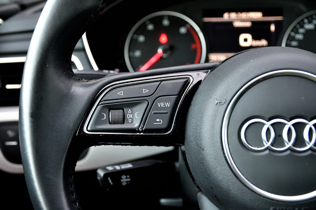 Certified Used 2019 BLANC Audi Komfort / Ensemble Commodités / Carplay image 28