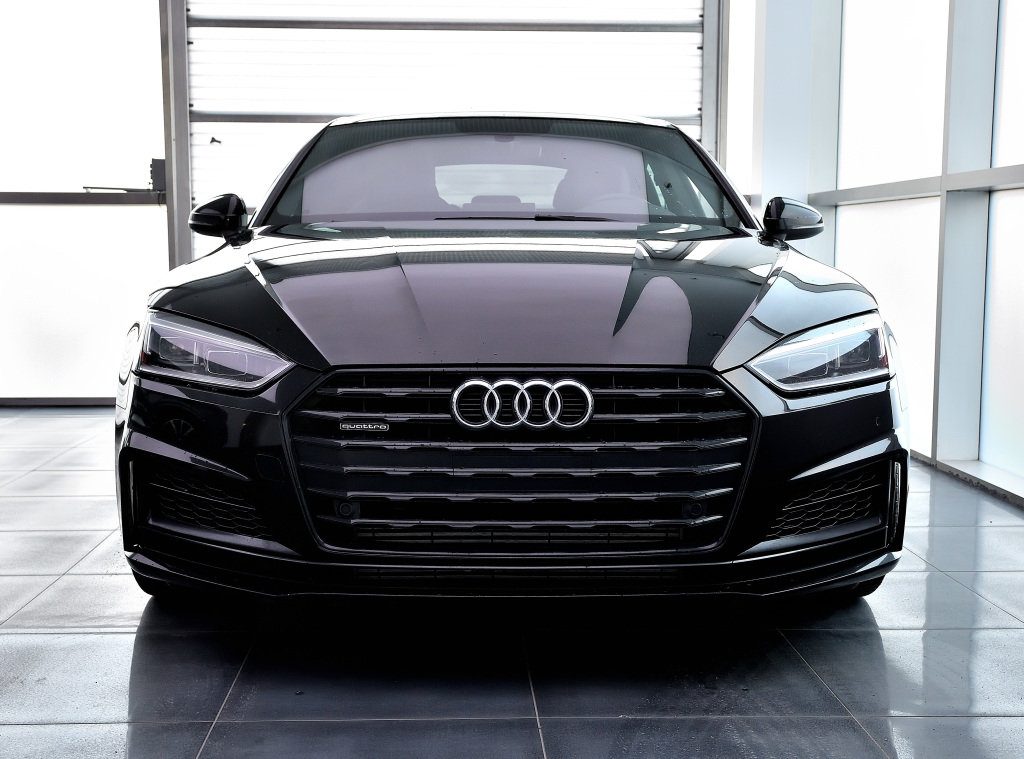 Certified Used 2019 NOIR BRILLANT Audi Progressiv / S-Line Noir / Carplay / Navigation image 4