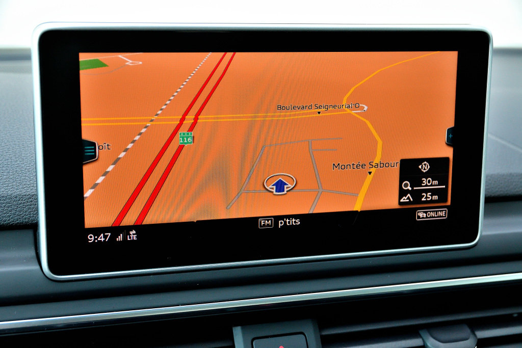 Certified Used 2019 NOIR BRILLANT Audi Progressiv / S-Line Noir / Carplay / Navigation image 23