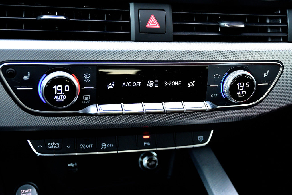 Certified Used 2019 NOIR Audi Progressiv / Navigation / Carplay / Rouge Arras image 26