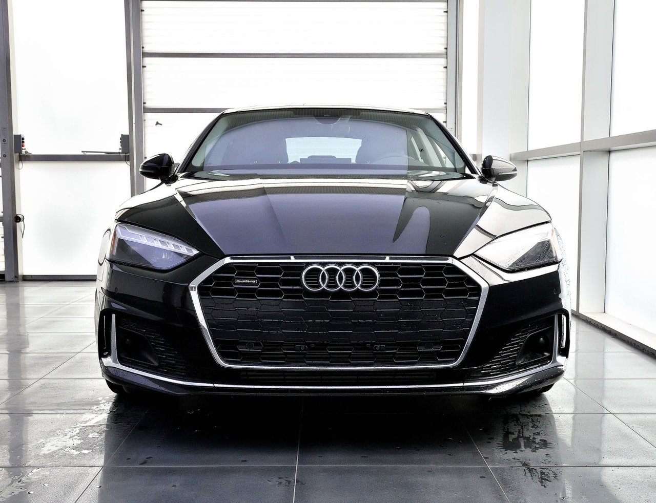 Certified Used 2020 NOIR BRILLANT Audi Komfort / Ensemble Commodit&eacute;s / Apple Carplay image 5