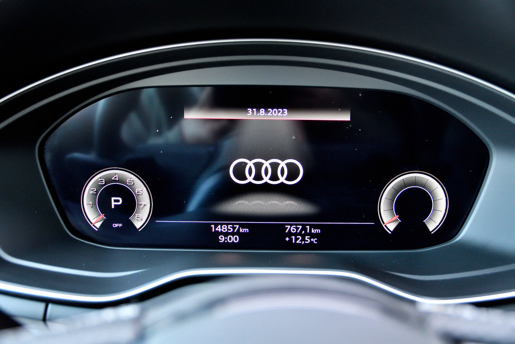 Certified Used 2023 NOIR MYTHOS METALLISE Audi Progressiv / Navigation / Toit Ouvrant / Carplay image 20