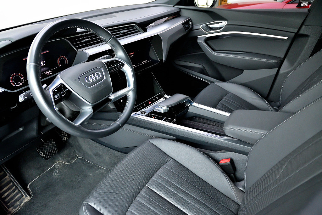 Certified Used 2021 NOIR Audi Technik / Black Optics / Aide A La Conduite / B&O image 2